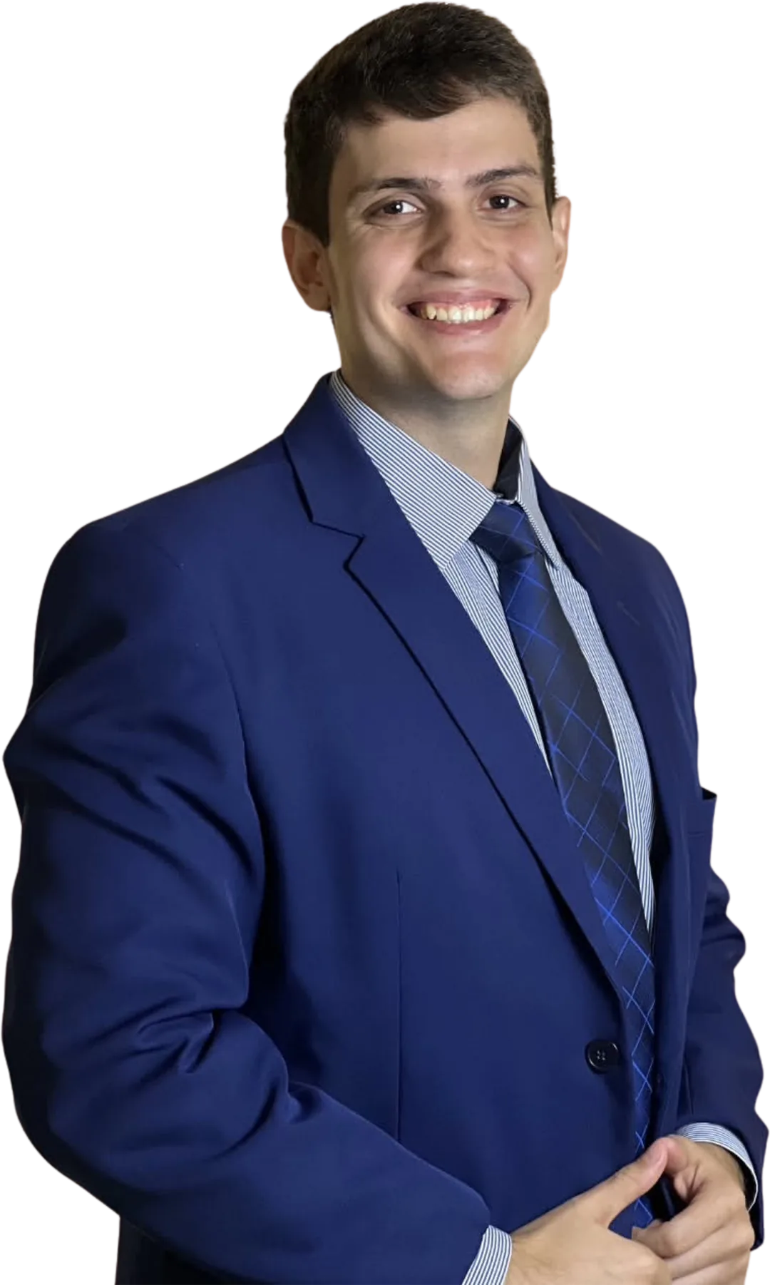 Mateus Francisco, advogado, de terno azul, sorrindo